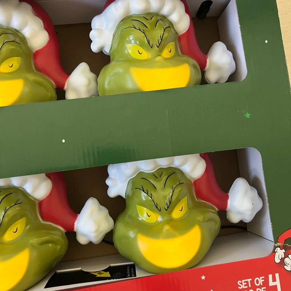 Christmas Green Grinch Battery-Operated Pathway Stakes (4 Count) New in Box